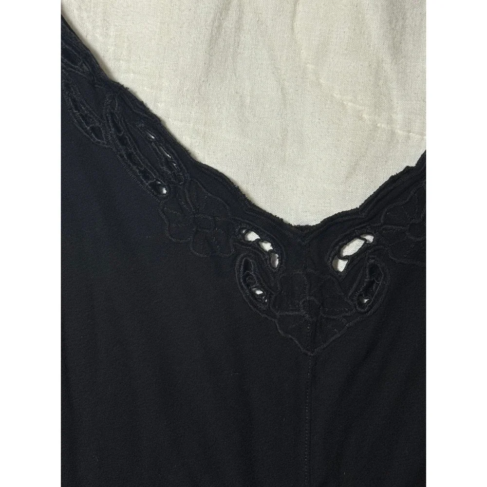 Free People Black‎ Embroidered Eyelet Sleeveless Boho Crop Top Scalloped Hem M